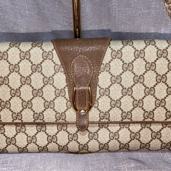 Gucci Beige GG Supreme Crossbody with Brown Leather Trim and Gold Chain - Picture 3 of 8